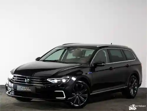 VW Passat Variant GTE 2020