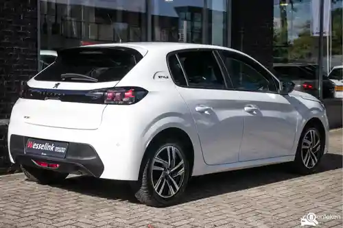 Peugeot 208 1.2 PureTech 100 2023