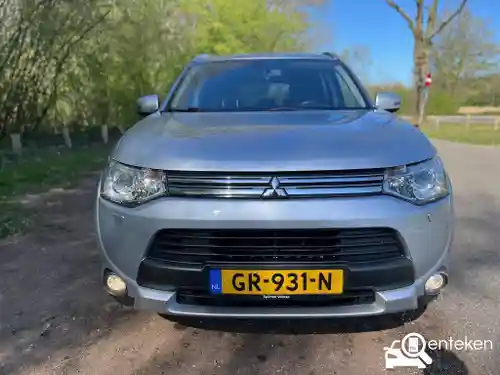 Mitsubishi Outlander 2.0 Plug-In Hybrid 2015