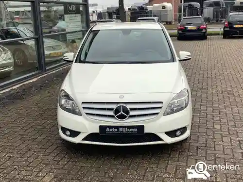 Mercedes-Benz B 180 BlueEFFICIENCY 2012