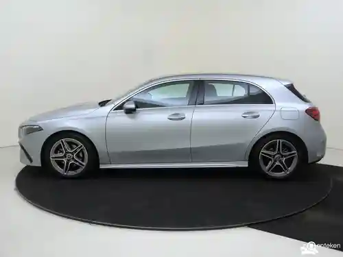 Mercedes-Benz A 180 2024