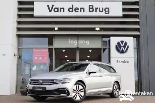 VW Passat Variant GTE 2021