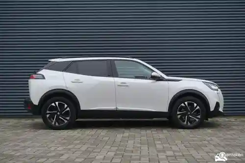 Peugeot e-2008 2021