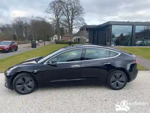 Tesla Model 3 Standard Range Plus 2019