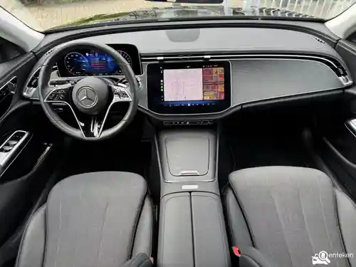 Mercedes-Benz E 300 e 2024