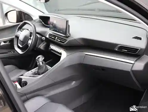 Peugeot 3008 1.2 PureTech 130 2022