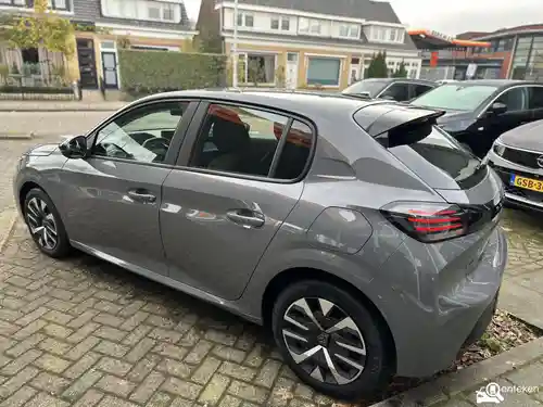 Peugeot 208 1.2 PureTech 100 2024