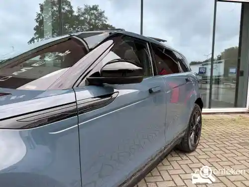 Land Rover Range Rover Evoque P300e 2024