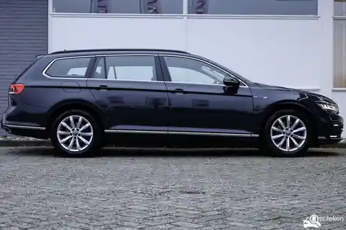 VW Passat Variant GTE 2021