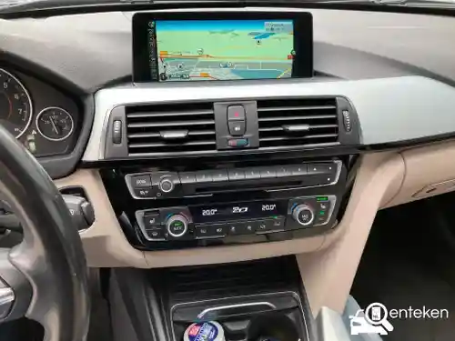 BMW 320i Touring 2015