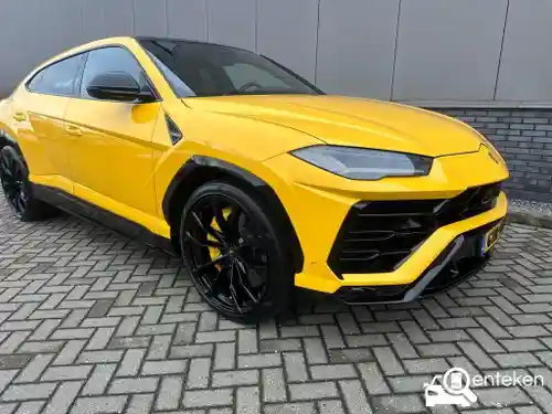 Lamborghini Urus 2021