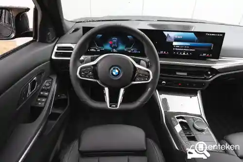 BMW 330e Touring 2024