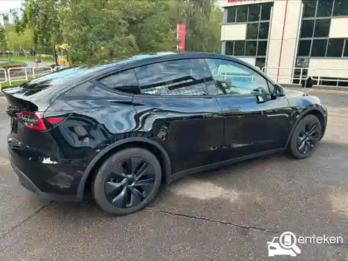 Tesla Model Y Maximum Range 2024