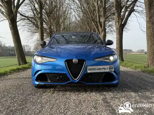 Alfa Romeo Giulia Quadrifoglio OPF 2021