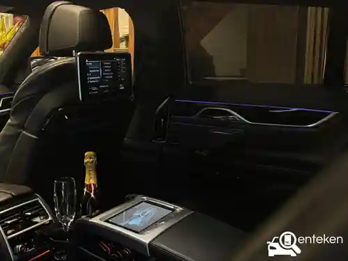 BMW 745e 2020