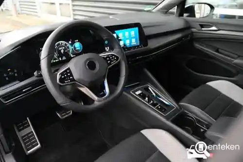 VW Golf GTE 2021