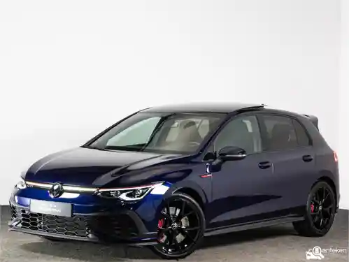 VW Golf 1.5 eTSI 2024