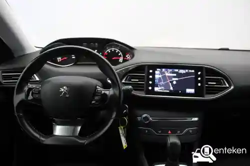 Peugeot 308 PureTech 130 2015