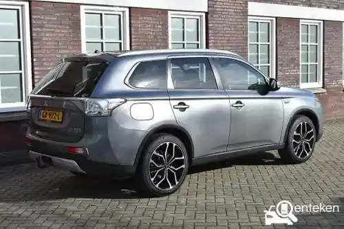 Mitsubishi Outlander 2.0 Plug-In Hybrid 2015