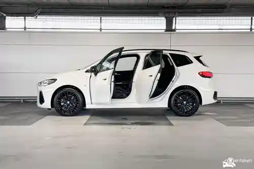BMW 225e Active Tourer 2024