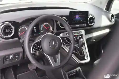 Mercedes-Benz EQT Standard 200 Standard 2025