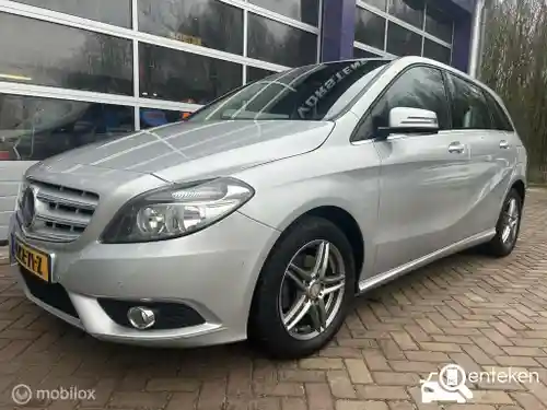 Mercedes-Benz B 180 2013