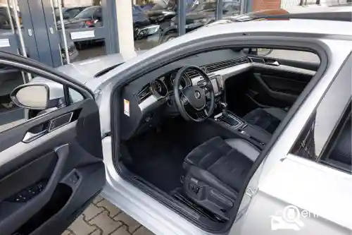 VW Passat GTE 2015