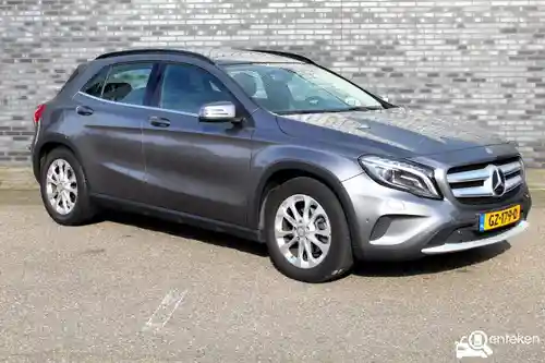 Mercedes-Benz GLA 200 2014
