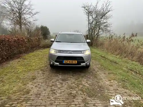 Mitsubishi Outlander 2.0 Plug-In Hybrid 2015