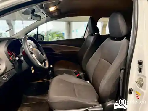 Toyota Yaris 1.0 2015