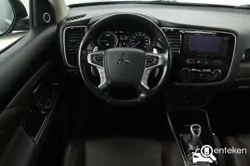 Mitsubishi Outlander 2.0 Plug-In Hybrid 2015