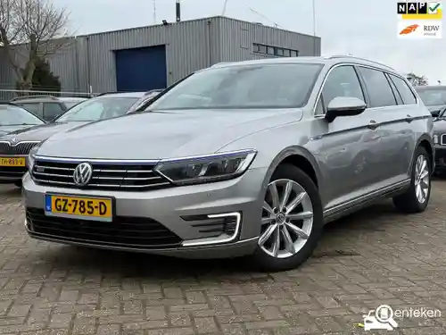 VW Passat Variant GTE 2015