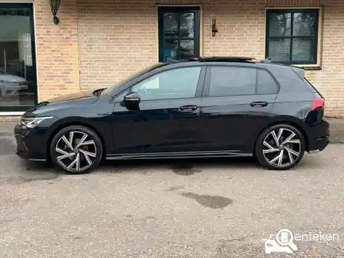 VW Golf 1.5 eTSI 2023