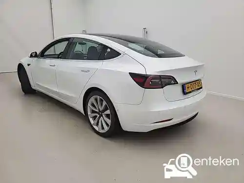 Tesla Model 3 Standard Range Plus 2020