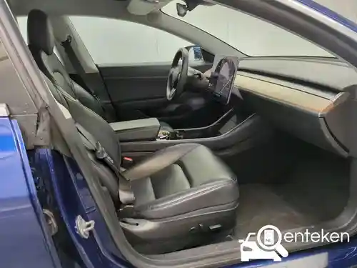 Tesla Model 3 Standard Range Plus 2020