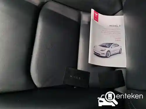 Tesla Model 3 Standard Range Plus 2020