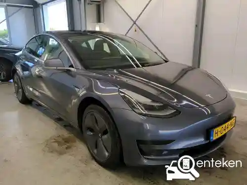 Tesla Model 3 Standard Range Plus 2020
