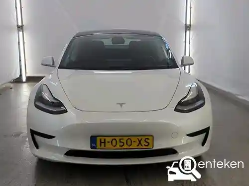 Tesla Model 3 Standard Range Plus 2020
