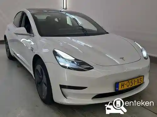 Tesla Model 3 Standard Range Plus 2020