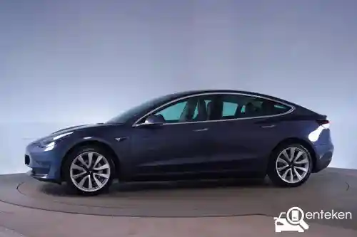 Tesla Model 3 Standard Range Plus 2020