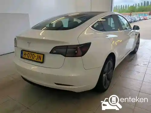 Tesla Model 3 Standard Range Plus 2020