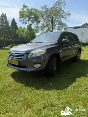 Toyota RAV4 2.0 2013