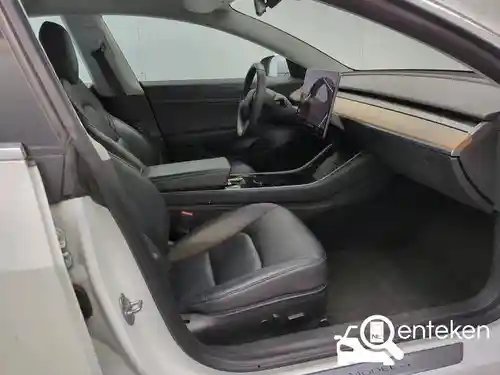 Tesla Model 3 Standard Range Plus 2020