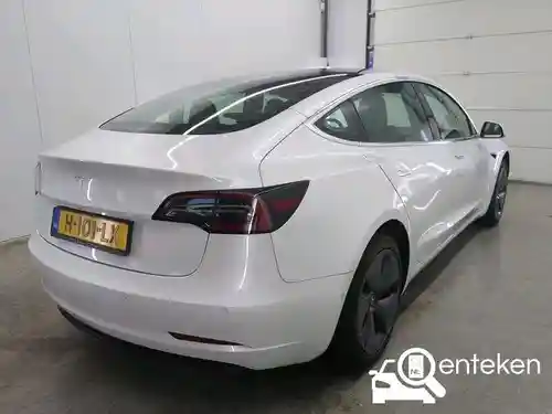 Tesla Model 3 Standard Range Plus 2020