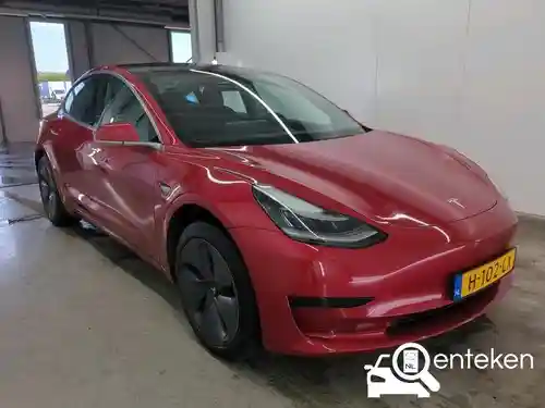Tesla Model 3 Standard Range Plus 2020