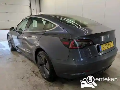 Tesla Model 3 Standard Range Plus 2020