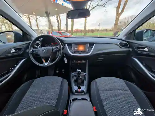 Opel Grandland X 1.2 DI Turbo 2020