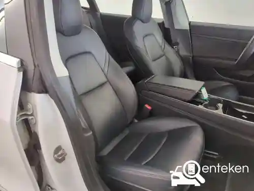 Tesla Model 3 Standard Range Plus 2020