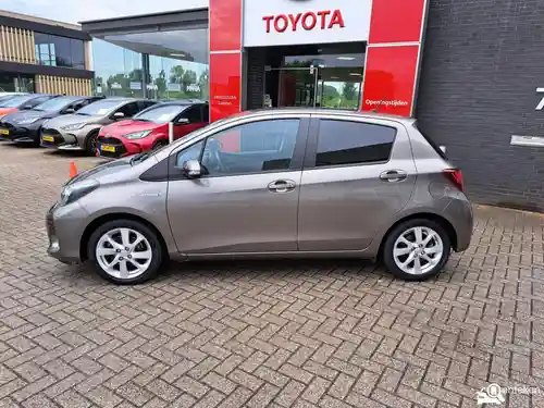 Toyota Yaris 1.5 Hybrid 2016