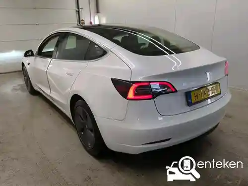 Tesla Model 3 Standard Range Plus 2020